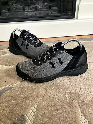 Men's Under Armour Size 9 Black & Gray Athletic Shoes • $25