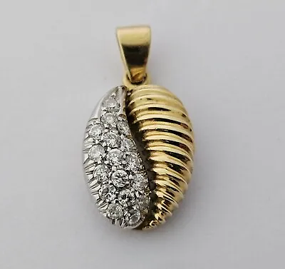 18ct/ 750 Gold Pendant With Diamonds C.1970's/ L 1.5 Cm/ 4.2 G • £250