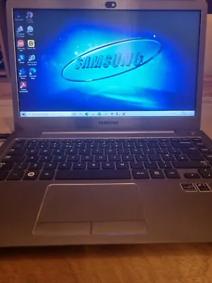 Samsung Laptop • £200