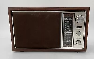 Vintage Realistic MTA-12 693 Tabletop AM/FM Radio Wood Veneer • $9.99