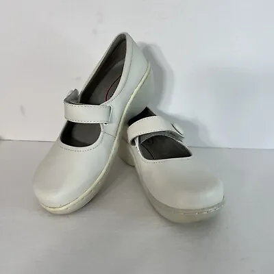 Klogs Women's White Mary Jane Nursing Shoes Slip Resistant Size 6 Leather Upper • $24.89