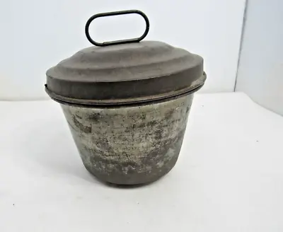 Vintage Tin Tall Bundt Steam Plum Pudding Mold Fluted Cake Pan W/Lid Primitive • $9.99