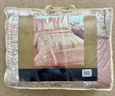 Brand New PURE OPULENCE ‘Amelia’ Double Bedspread With 2 X Pillowshams • £20