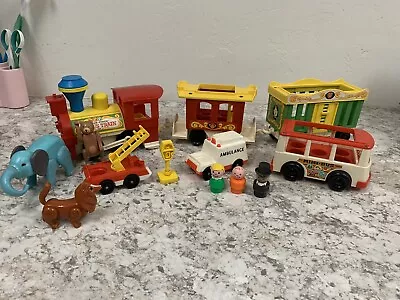 Vintage FISHER PRICE LITTLE PEOPLE LOT CIRCUS TRAIN AND MORE • $29.99
