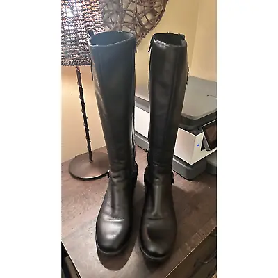La Canadienne Black Leather Knee Hi Boots; Size 9 • $135