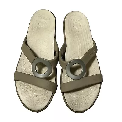 CROCS Classic Sanrah Women's  Beige Silver Circle Slip On Sandals Women Size 6 • $9.95