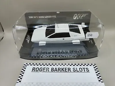 Scalextric C4359 James Bond Lotus Esprit S1 Wet Nellie DPR Lights 1/32 Slot Car • £49.95