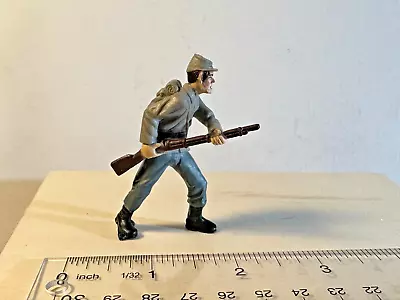 Civil War Confederate Plastic Soldier Advancing With Rifle. • $4.50