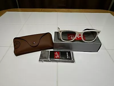 Ray-Ban Wayfarer RB2140 Special Series #5 Sunglasses White Italy Rare 50-22 Used • $89.99