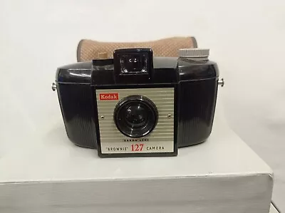 Vintage Old Bakelite Photo Camera Brownie 127 CG H09 • £7.99