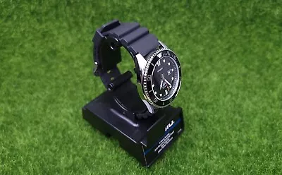 Casio Men's Black Dive-Style Sport Resin Analog Display Watch - MDV-106-1AVCF • $50