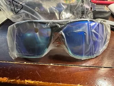 Pugs Unisex Sunglasses Blue Type Blue Polarized Lenses Daylight • $12