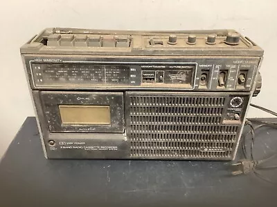 Vintage Sanyo Radio As Found. • $25