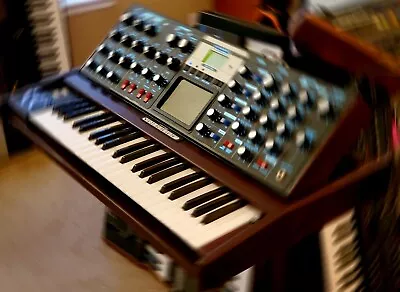 Moog Minimoog Voyager Rare Select Series Mahogany In Mint Condition! • $3995