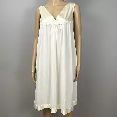 Vanity Fair 30-807 Size XXL 2XL Ivory Satin Floral Trim Nightgown Sleeveless • $15.95
