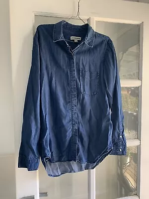 $5 • Buy Country Road Size S Blue Denim Shirt