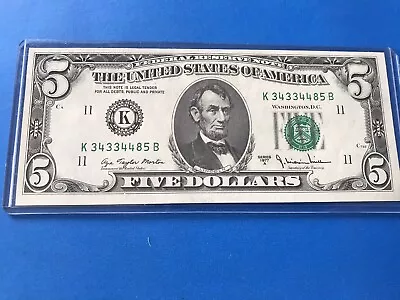 1977 A  $5 Five Dollar  Federal Reserve Note (UNC) ..  Loc #7e • $32
