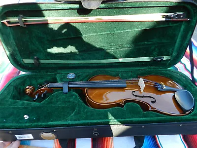 Cremona SVA-175 Premier Novice Series Viola Outfit 16 In. OutfitCase Bow • $189.99