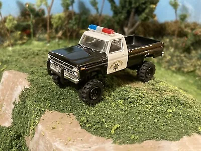 1975 Ford F-100 Lifted 4x4 Truck 1/64 Diecast Custom Off Road 4WD Police CHP • $29.95
