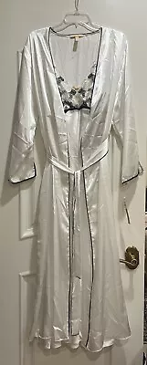 NEW NWT Vintage Flora Nikrooz Satin Long Nightgown & Robe Set Black & White L • $79.99