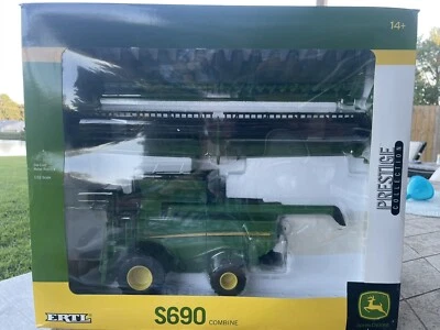 $47 • Buy John Deere S690 Combine W/ Corn And Grain Head Prestige Collection By Ertl 1/32
