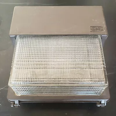 Hubbell Outdoor Lighting 100W 150W Perimaliter Pulse Start Wallpack • $55