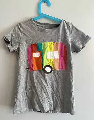 MINI BODEN Gray Short Sleeve Rainbow Camper Trailer Applique T Shirt Top 9 10 • $5.99