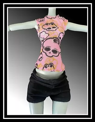 MONSTER HIGH Doll Scarah Screams I Heart Love Fashion Top & Shorts • $11.96