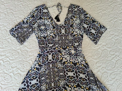 $20 • Buy Tigerlily Dress Sz 10 S Mini Boho