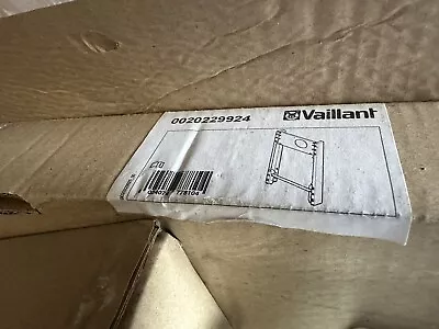 Vaillant EcoFIT Pure Rear Small Spacing Frame - 0020229924 • £15