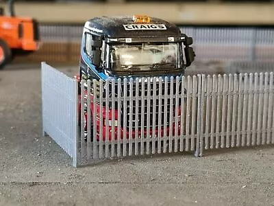 1.76 Scale Security Fencing  Short   Various Colours  OO Gauge • £5.25