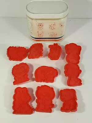 Vintage 10 Red Animal Cookie Cutters Lion Monkey Giraffe Horse Pig Dog Cat  • $19.95