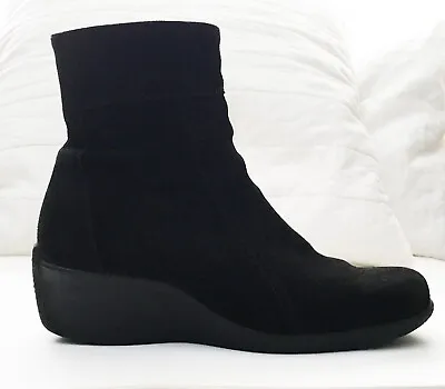 La Canadienne Size 8.5 M Felicia Black Suede Leather Ankle Boot Zip Women • $40.50