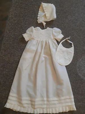 £12.65 • Buy Old Fashioned Style Handmade Cream Ivory Christening Gown With Bib And Bonnet