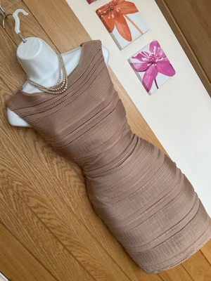 £20 • Buy 💖💖stunning💖💖lipsy London Size 12 Mocha Textured Wiggle Dress💖fast Post💖