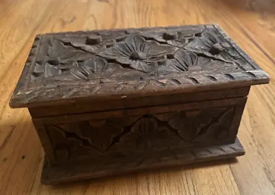 Vintage Mexican Hand Carved Wooden Box . • $39.95