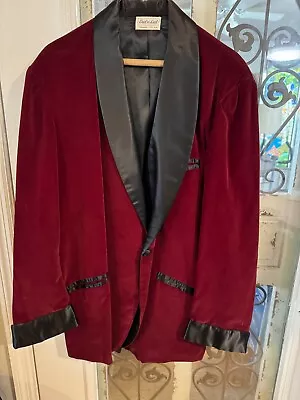 Men’s VTG Smoking Dinner Jacket Burgundy Velvet Blazer Size 44  R • $100