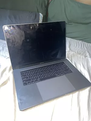 Apple MacBook Pro I7 7th Gen 2.90GHz 16GB/500GB SSD Laptop (A1707) • $50