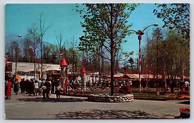 Postcard MA North Dartmouth Lincoln Park Kiddie Wonderland & Mini Golf Course • $6.99