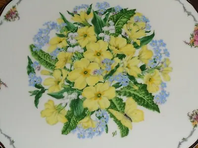 Royal Albert Collectors Plate PRIMROSES From THE QUEEN MOTHERS FAVOURITE FLOWERS • £12.99