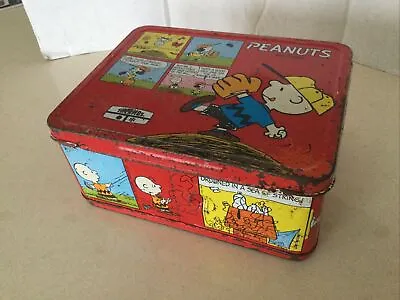 The Original Vintage Lunch Box Peanuts By Schulz Cartoon. • $68