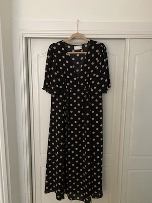 £25 • Buy Asos Polka Dot Maternity Dress