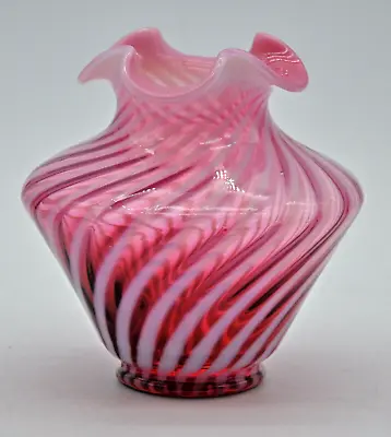 Vintage 1950’s Fenton Spiral Optic Cranberry Opalescent Swirl Vase 5” Stunning • $49.99