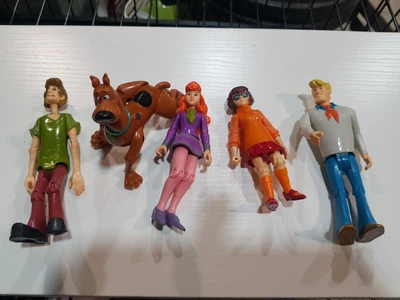 £2 • Buy Scooby Doo Mystery Solving Crew 5 Action Figure Set (03865)