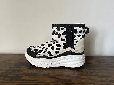 UGG All Gender CA805 Classic Dalmatian White And Black Print Size 6 • $28