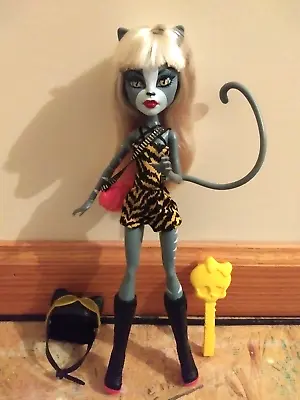 Monster High G1 Doll Meowlody Fearleading Base With Wheelin' Werecats Outfit • $40