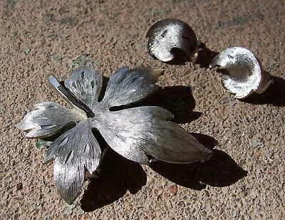 Vintage LIND-GAL LG Silver-Colored Metal LEAF PIN W/Matching Clip Earrings • $9.99