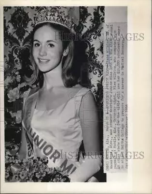 1966 Press Photo America's Junior Miss Diane Wilkins Crowned In Mobile Alabama • $17.88