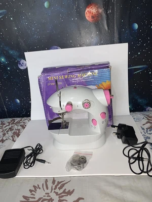 £10 • Buy Mini Sewing Machine JYSM-202A (Read Desc)
