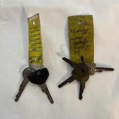 Vintage Set Of Mostly Automotive Keys Lot Of 5 GM General Motors & Chrysler • $14.95